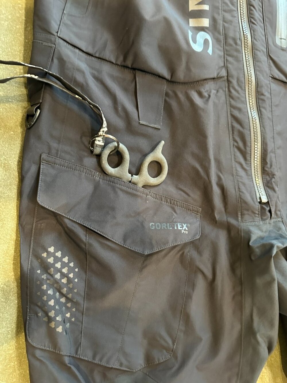 Simms ProDry Bibs (Gore-Tex Pro Shell) - Picture 7 of 16